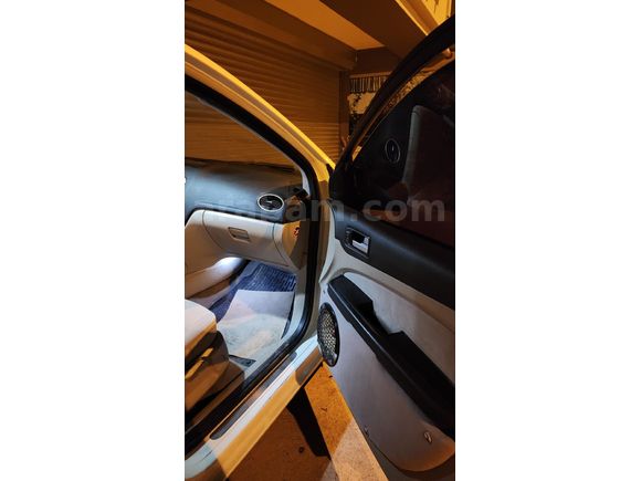 Sahibinden Ford Focus 1.6 TDCi Ghia 2006 Model