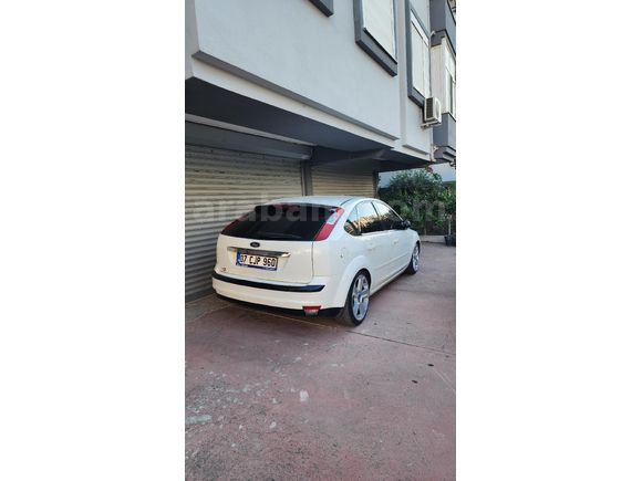 Sahibinden Ford Focus 1.6 TDCi Ghia 2006 Model