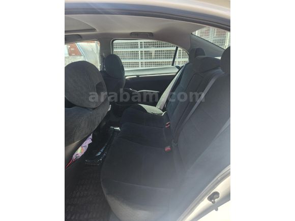 Sahibinden Honda Civic 1.6i VTEC Elegance 2011 Model