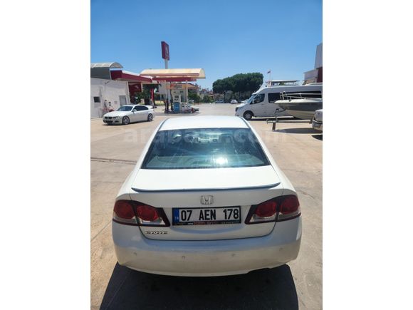 Sahibinden Honda Civic 1.6i VTEC Elegance 2011 Model