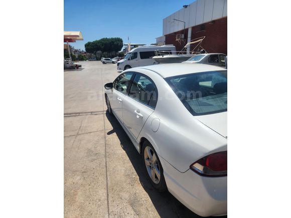 Sahibinden Honda Civic 1.6i VTEC Elegance 2011 Model