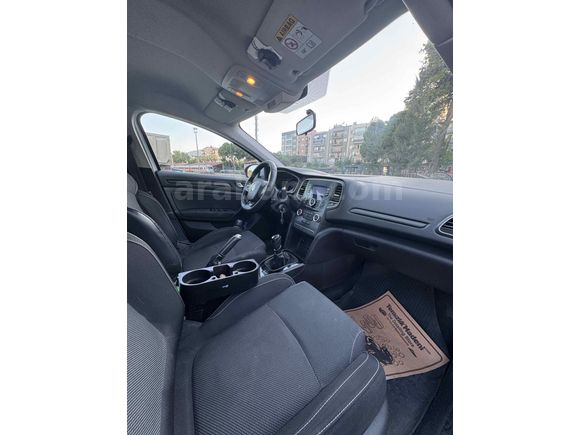 Sahibinden Renault Megane 1.6 Joy 2017 Model  140.000 km Beyaz
