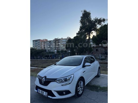 Sahibinden Renault Megane 1.6 Joy 2017 Model  140.000 km Beyaz