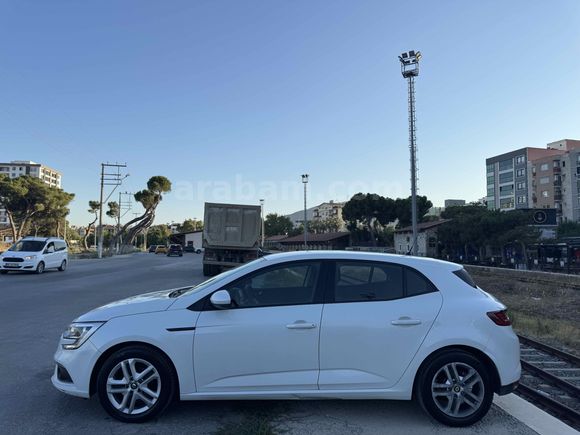 Sahibinden Renault Megane 1.6 Joy 2017 Model  140.000 km Beyaz