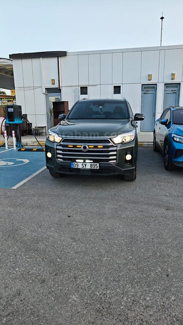 Sahibinden KGM SsangYong Musso Grand 2.2 D Platinum Plus 2024 Model Aydın 38.000 km Yeşil (metalik) 3
