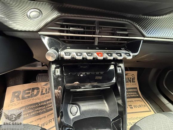 BNC GRUP AUTO PEUGEOT 2008 1.2 PRUETECH ALLURE 2025 MODEL