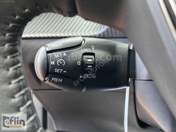 16.000 KM DE 2025 MODEL ALLURE PEUGEOT 2008