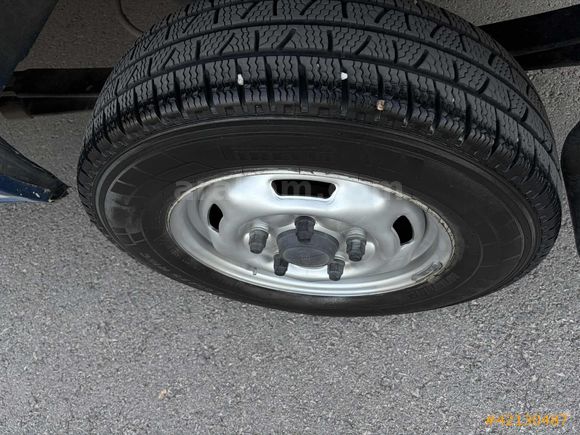 ÖZERLERDEN ARKA ÇEKER 155 LİK FORD TRANSİT