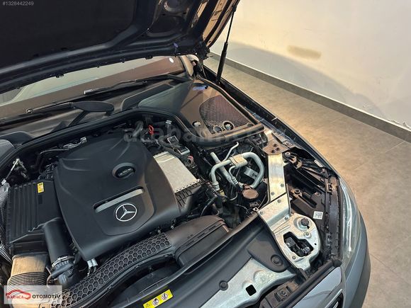 KARACA'dan 2017 MERCEDES E180 EXCLUSİVE 156HP 9G 102.000 KM.