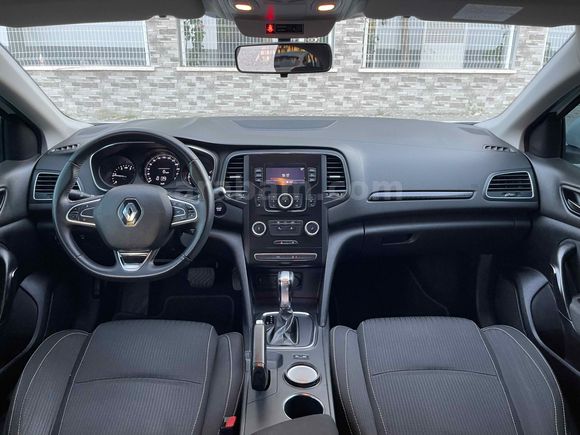  2016 model Renault Megane 4 1.5 dCi Touch EDC   