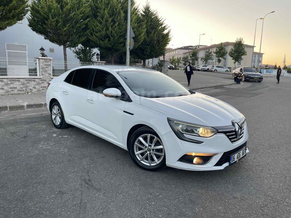  2016 model Renault Megane 4 1.5 dCi Touch EDC   