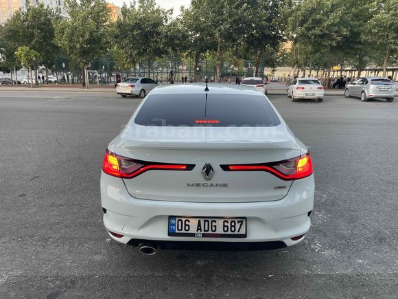  2016 model Renault Megane 4 1.5 dCi Touch EDC   