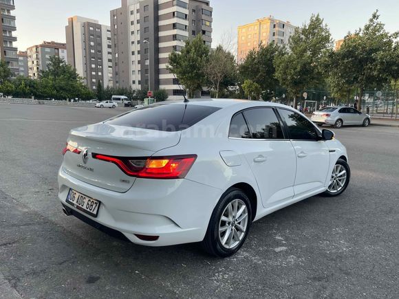  2016 model Renault Megane 4 1.5 dCi Touch EDC   