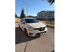 Sahibinden Renault Megane 9700 KM 1.3 TCe Icon 2025 Model 