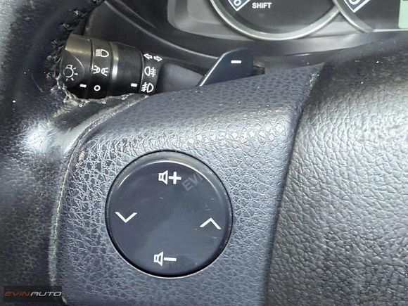 EVİN AUTO'DAN 2014 MODEL TOYOTA COROLLA 1.4 D-4D OTOMATİK TAKSİT