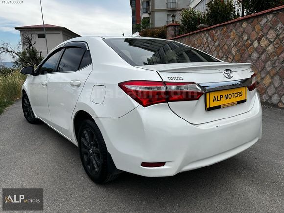 2015 TOYOTA COROLLA.. 1.4 D-4 ADVANCE