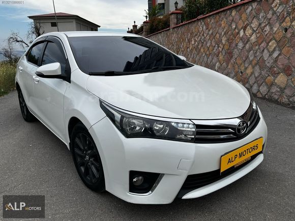 2015 TOYOTA COROLLA.. 1.4 D-4 ADVANCE