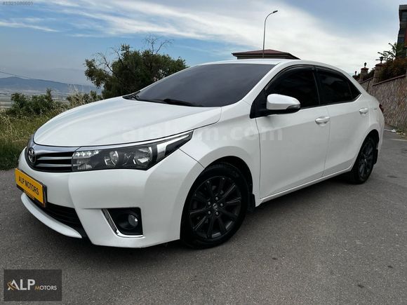 2015 TOYOTA COROLLA.. 1.4 D-4 ADVANCE