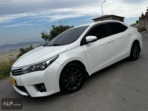 2015 TOYOTA COROLLA.. 1.4 D-4 ADVANCE
