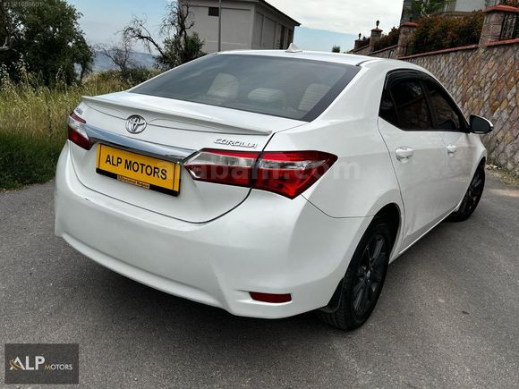 2015 TOYOTA COROLLA.. 1.4 D-4 ADVANCE