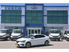 BÜYÜKSOYLU BEYSOY'DAN 2025 MEGANE SEDAN 1.3 TCE ICON EDC 140 Hp