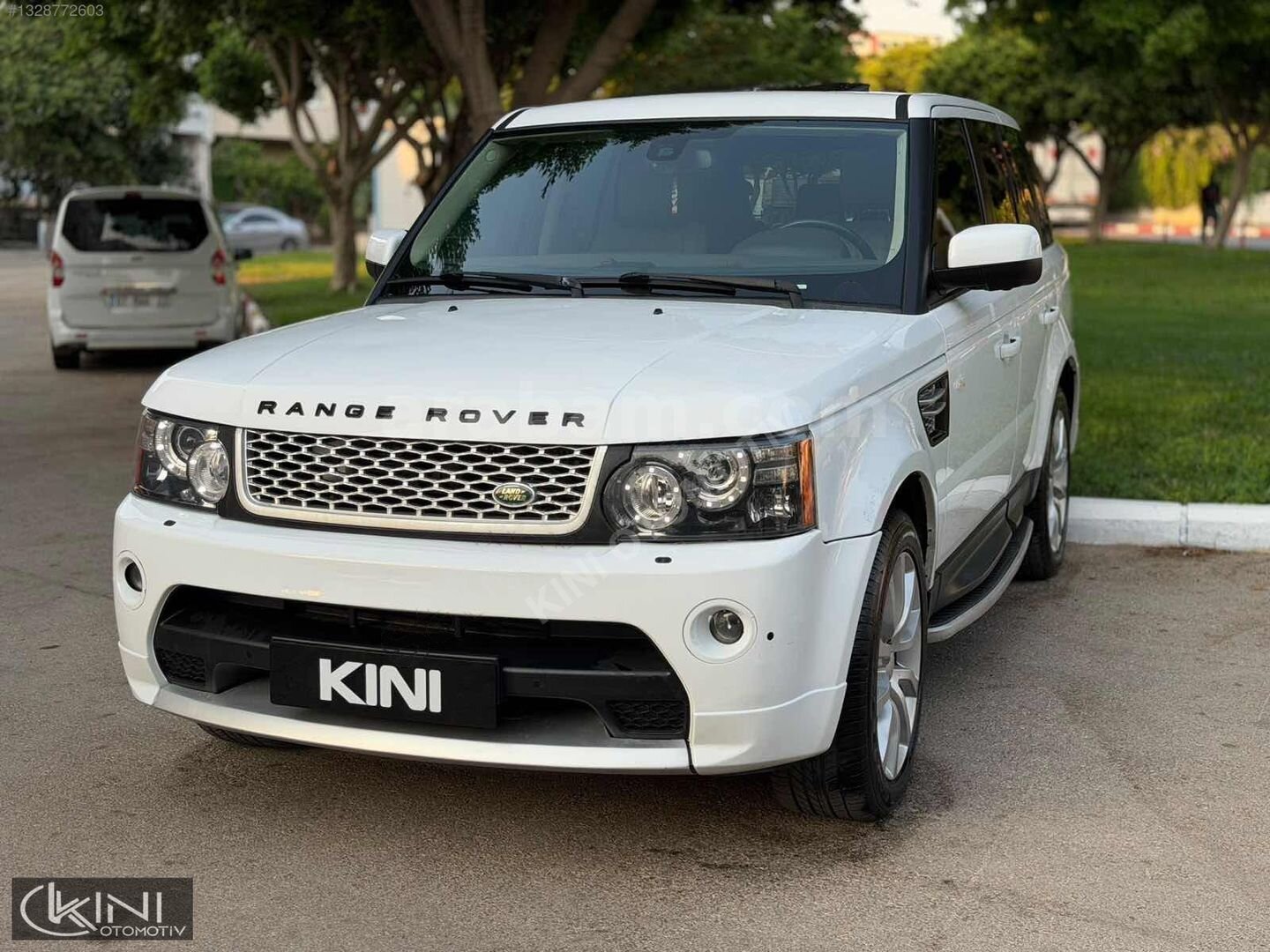 Galeriden Land Rover Range Sport 3.0 SDV6 HSE 2012 Model Antalya 212.000 km Beyaz 7