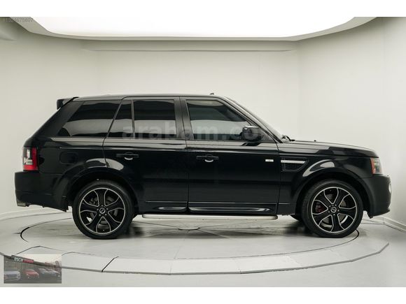 ESCAR OTOMOTİV'DEN 210 BİN KM'DE 2 PARÇA BOYALI RANGE ROVER