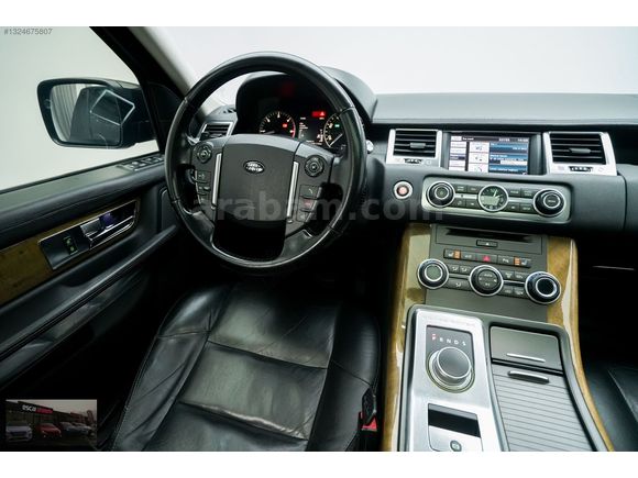 ESCAR OTOMOTİV'DEN 210 BİN KM'DE 2 PARÇA BOYALI RANGE ROVER