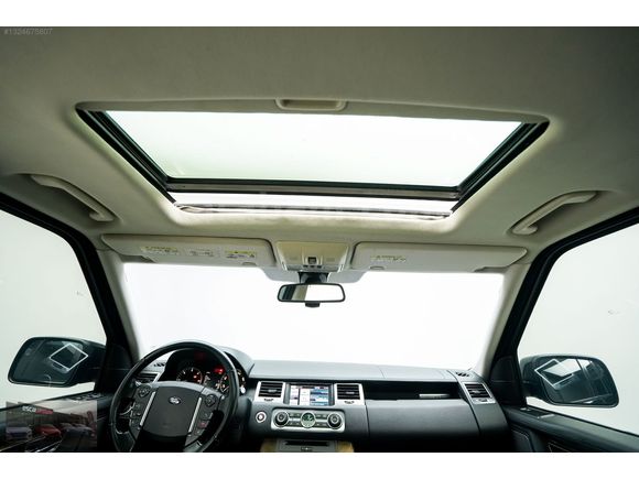 ESCAR OTOMOTİV'DEN 210 BİN KM'DE 2 PARÇA BOYALI RANGE ROVER