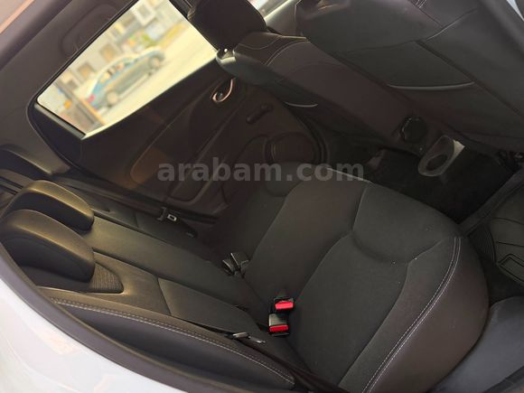 Lider'den Fırsat! 2020 Model Clio 0.9 TCE