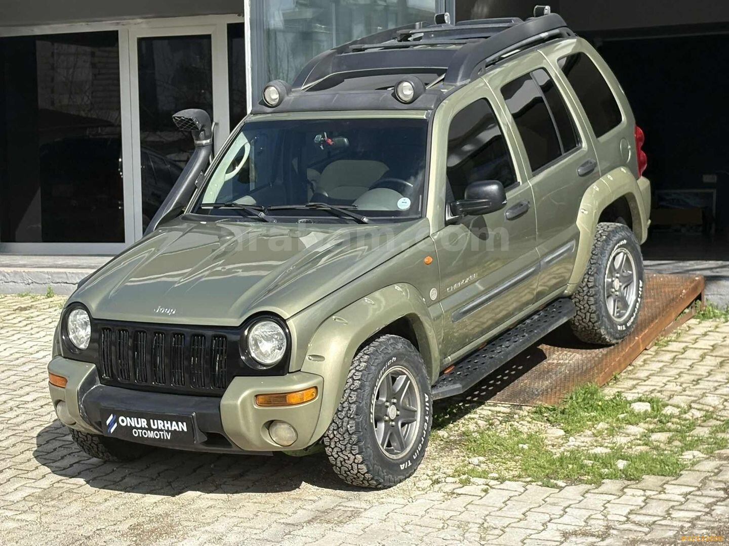 Galeriden Jeep Cherokee 2.8 CRD Renegade 2004 Model Hatay 221.000 km Yeşil 3