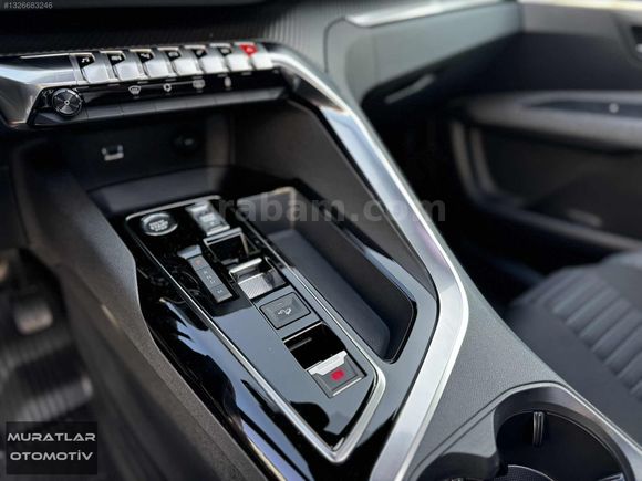 2023/26.000KM/BOYASIZ/E-TOGGLE/CAM TAVAN/3008