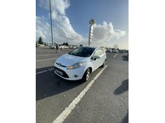 Sahibinden Ford Fiesta 1.6 TDCi Titanium 2011 Model  350.000 km Beyaz