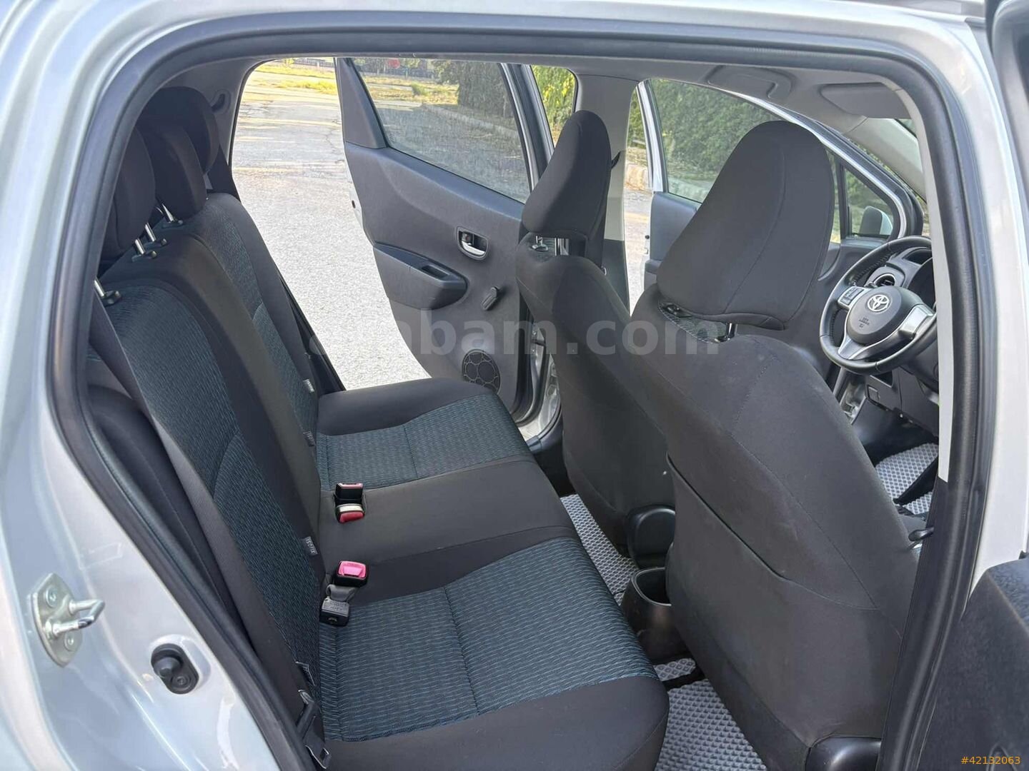 Galeriden Toyota Yaris 1.33 Fun 2012 Model Aksaray 168.000 km Gri 7