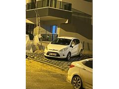 Sahibinden Ford Fiesta 1.6 TDCi Titanium 2011 Model  350.000 km Beyaz