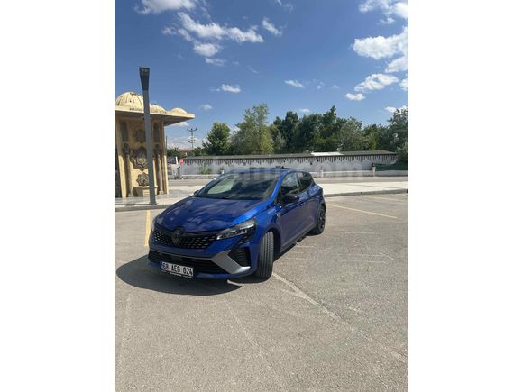 Sahibinden Renault Clio 1.0 TCe Techno Esprit Alpine 2023 Model 