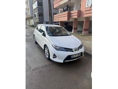 Acil !! Toyota Auris 1.6 Active 2014 Model 