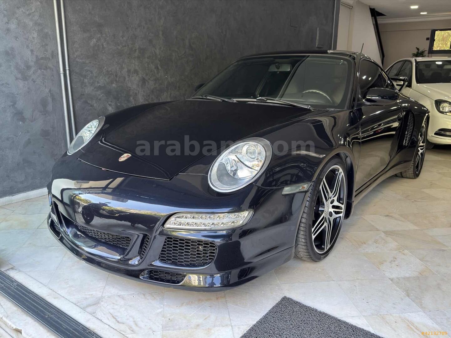 Galeriden Porsche 911 Carrera 4 2000 Model İstanbul 205.000 km Lacivert 1