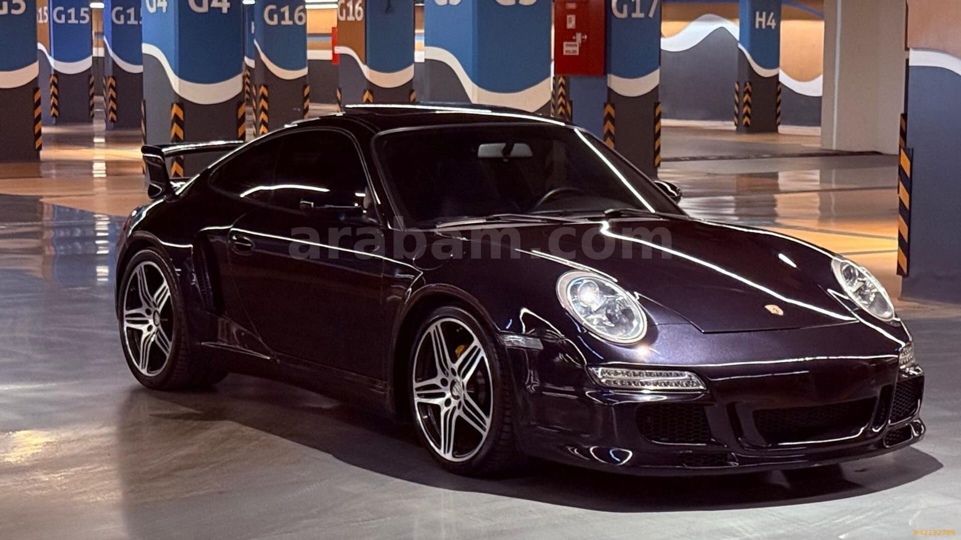 Galeriden Porsche 911 Carrera 4 2000 Model İstanbul 205.000 km Lacivert 4