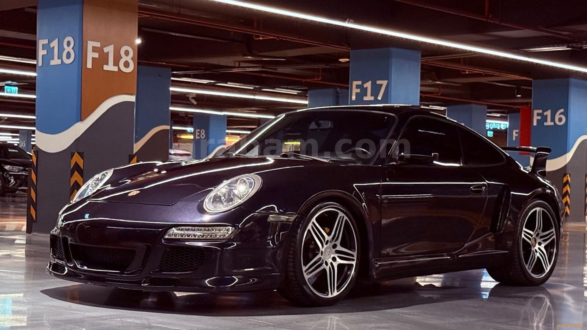Galeriden Porsche 911 Carrera 4 2000 Model İstanbul 205.000 km Lacivert 6