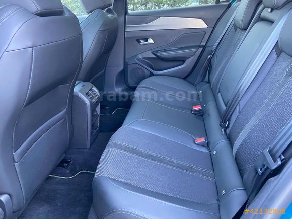 ERTÜKEL | 2025 PEUGEOT E 308 HATASIZ GT 156 HP CAM TAVAN