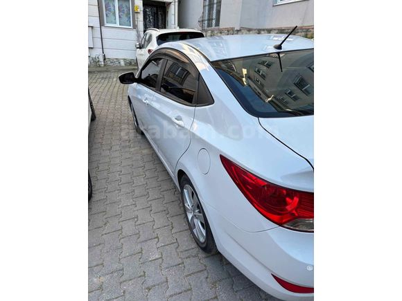 Sahibinden Hyundai Accent Blue 1.6 CRDI Mode Plus 2018 Model 