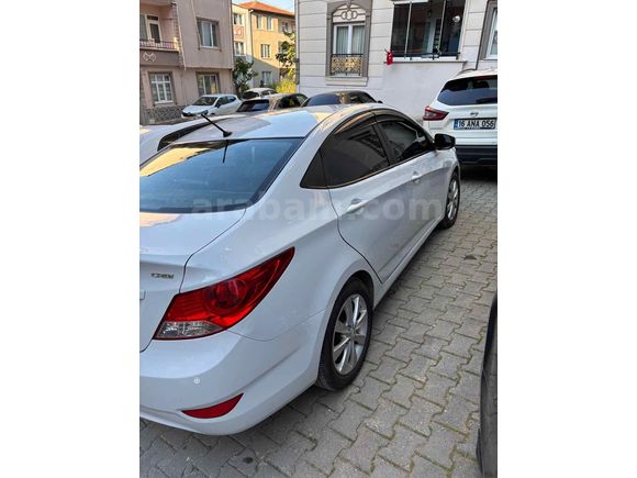 Sahibinden Hyundai Accent Blue 1.6 CRDI Mode Plus 2018 Model 