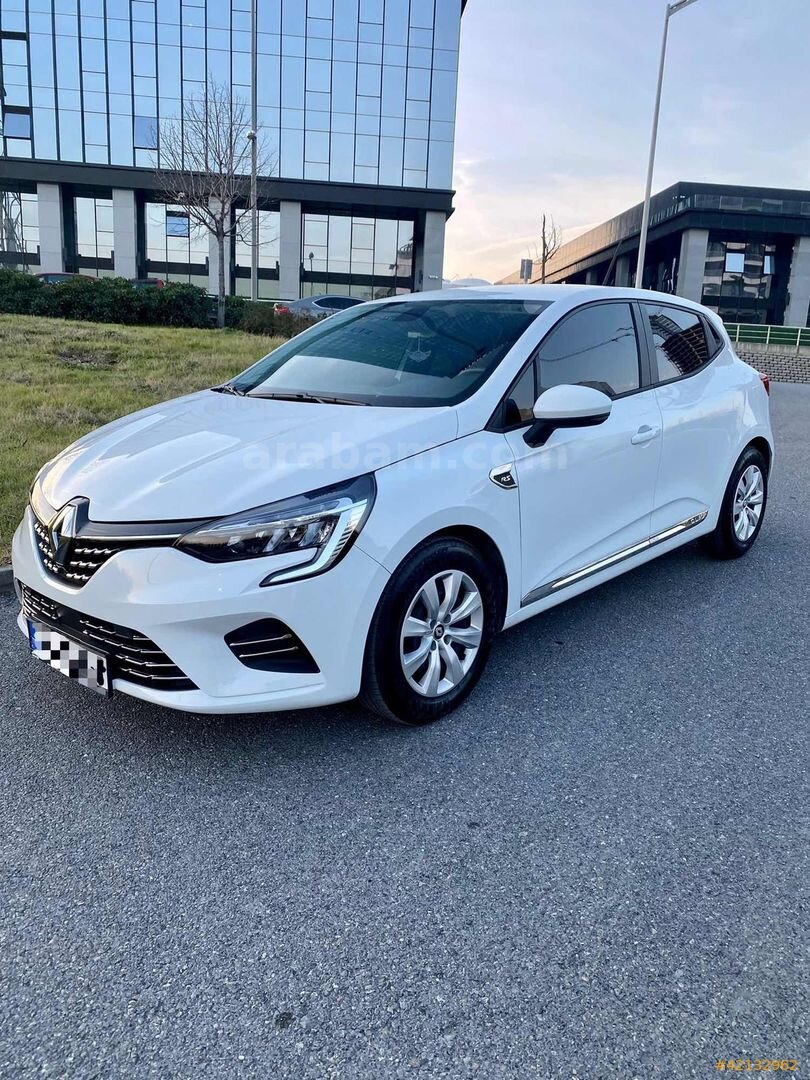 Galeriden Renault Clio 1.0 TCe Touch 2022 Model İstanbul 140.250 km Beyaz 2