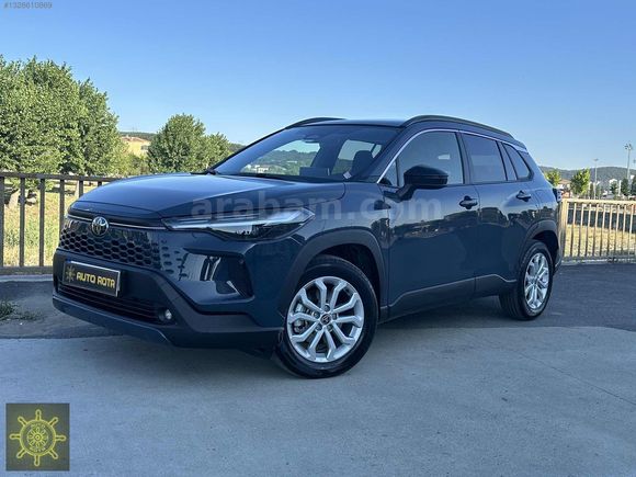 CAM TAVANLI HATASIZ SIFIR AYARINDA TOYOTA COROLLA CROSS HYBRİT