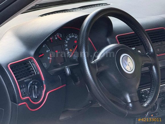 BİLEK AUTO'DAN 2004 MODEL HATASIZ DEĞİŞENSİZ BORA 1.6 PACİFİC