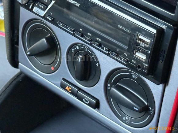 BİLEK AUTO'DAN 2004 MODEL HATASIZ DEĞİŞENSİZ BORA 1.6 PACİFİC