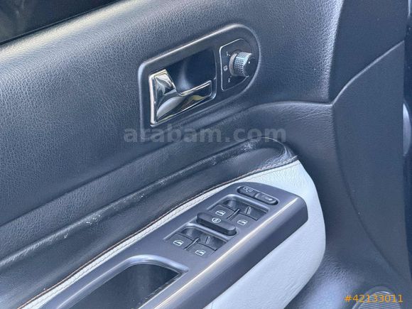 BİLEK AUTO'DAN 2004 MODEL HATASIZ DEĞİŞENSİZ BORA 1.6 PACİFİC