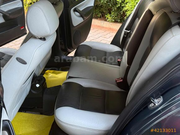 BİLEK AUTO'DAN 2004 MODEL HATASIZ DEĞİŞENSİZ BORA 1.6 PACİFİC