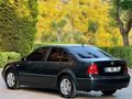 BİLEK AUTO'DAN 2004 MODEL HATASIZ DEĞİŞENSİZ BORA 1.6 PACİFİC